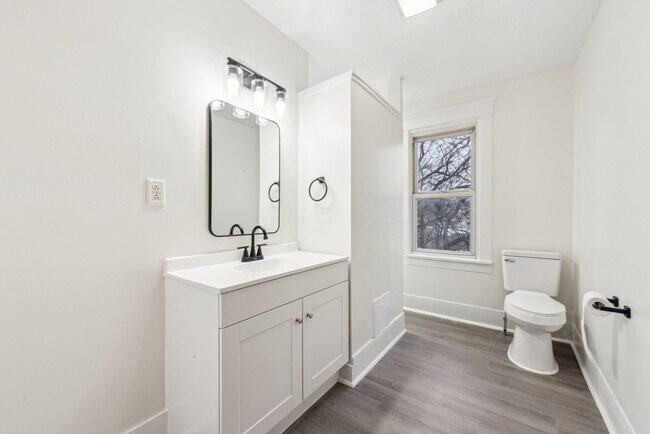 Building Photo - Unbeatable 3 bedroom home in Greensburg available April 1!