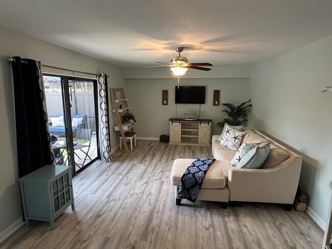 Building Photo - 7510 75th Way