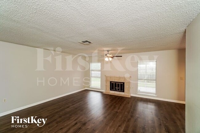 Building Photo - 8003 Deadwood Ridge