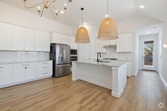 Building Photo - 22609 Bristlegrass Ln