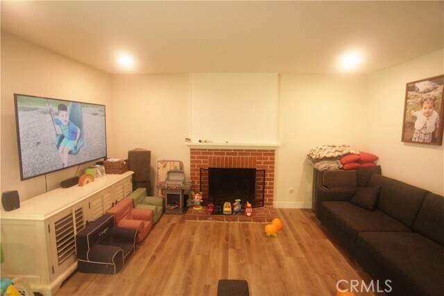 Building Photo - 9657 Lark Cir