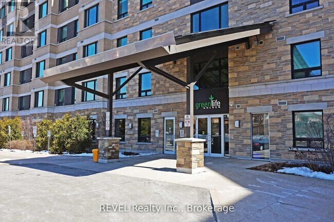 Photo du bâtiment - 7400 Markham Rd