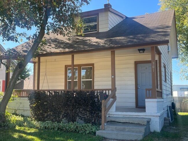 Building Photo - 301 N Linwood Ave