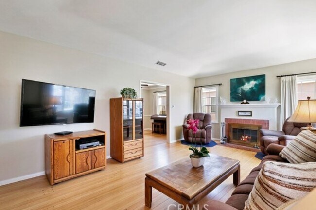 Foto del edificio - 6253 W 83rd Pl