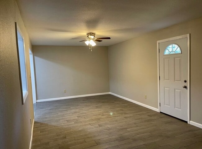 Building Photo - 2306 Butler Dr, Orange, TX 77630
