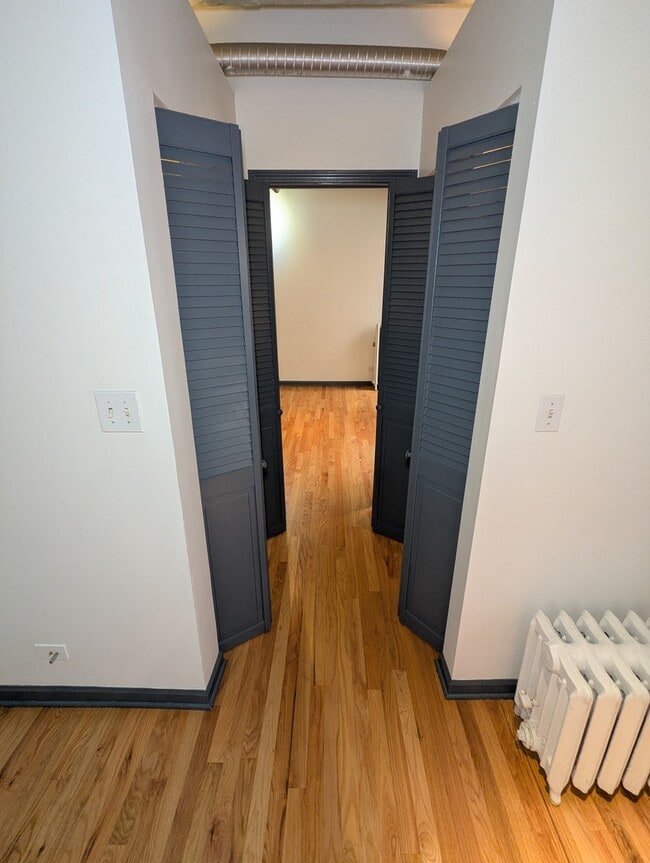 Foto del edificio - 5646 N Kenmore Ave