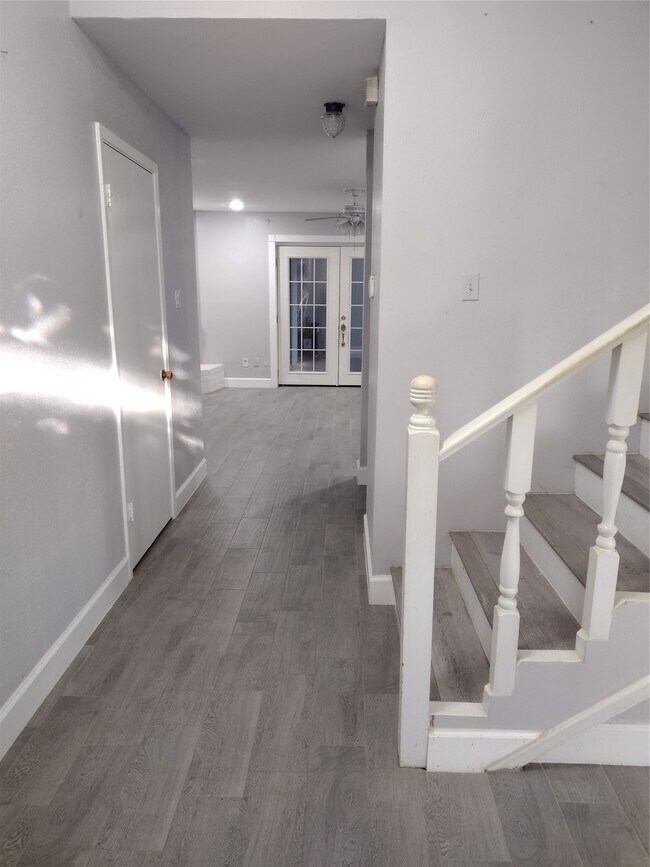 Foto del edificio - 7514 Wovenwood Ln