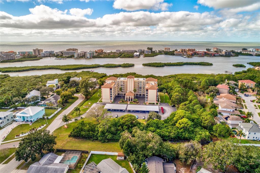 9000 Commodore Dr Unit 401, Seminole, FL 33776 Condo for Rent in