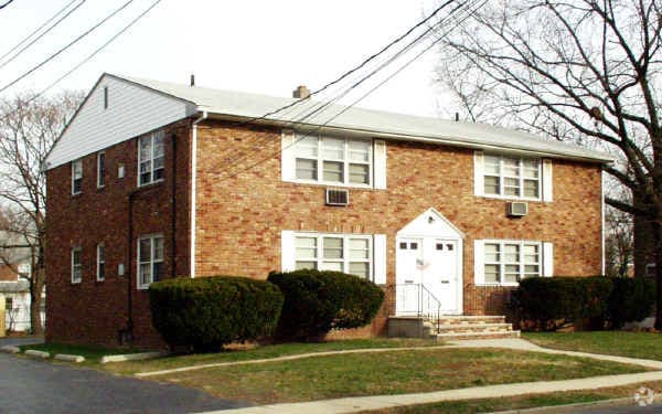 Building Photo - 322-330 Connecticut Ave