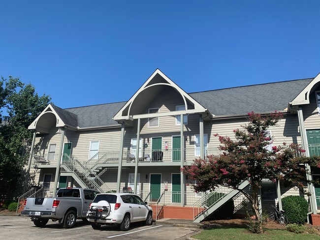 Foto del edificio - Courtyard Condominiums 14 & 16