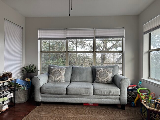 Building Photo - 791 Moonglow Ave