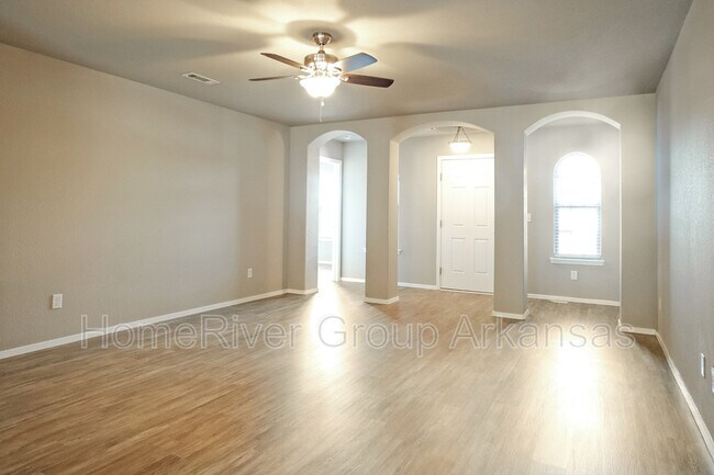 Building Photo - 1141 Sundowner Ranch Ave
