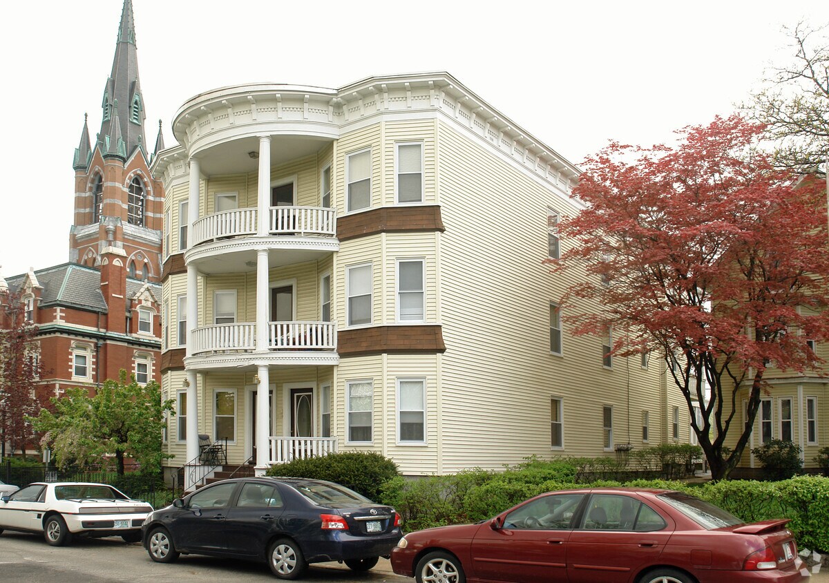 394 Notre Dame Ave, Manchester, NH 03102 Apartments in Manchester, NH