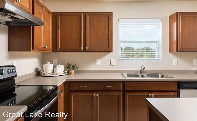 Building Photo - 4 br, 2.5 bath House - 2858 Ardella CT