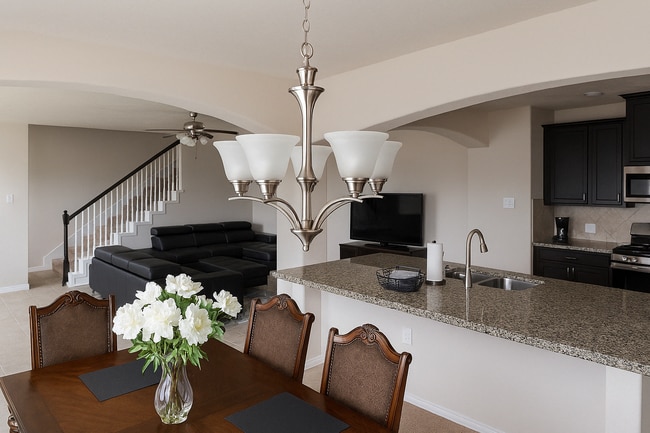Kitchen - 8311 Greys Ln