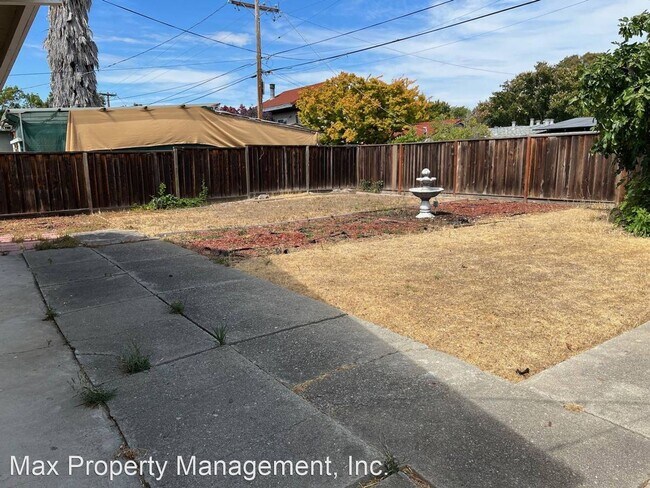 Building Photo - 3 br, 2 bath House - 1215 Oakcreek Way