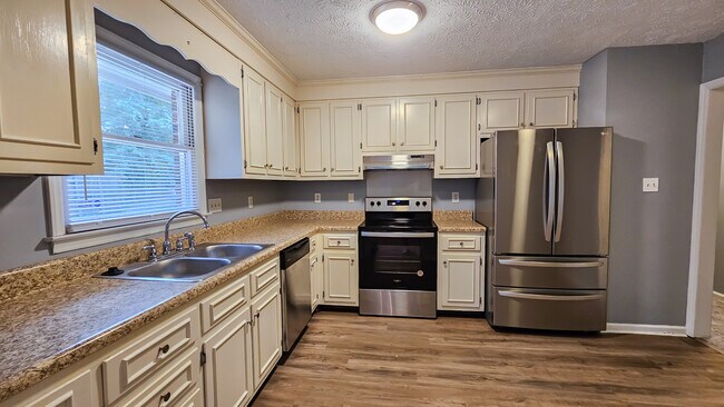 Foto del edificio - 6959 Wadsworth Pl