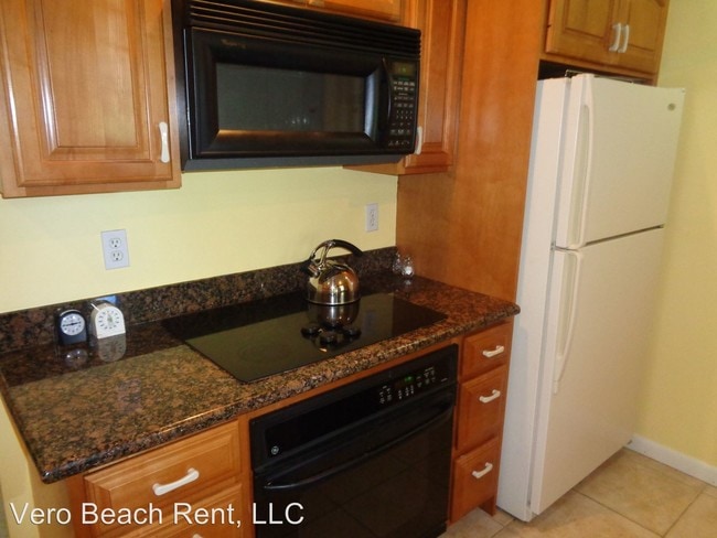 Building Photo - 2 br, 2 bath House - 715 40th Ave