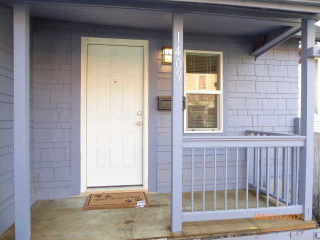 Building Photo - Cozy Studio Townhome with 1 Bath (Ballard)