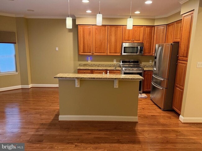 Building Photo - 615 Strandhill Ct