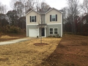 Building Photo - 135 Mountain Crest Dr