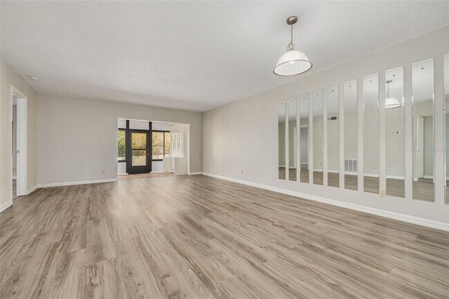 Foto del edificio - 3590 Magnolia Ridge Cir