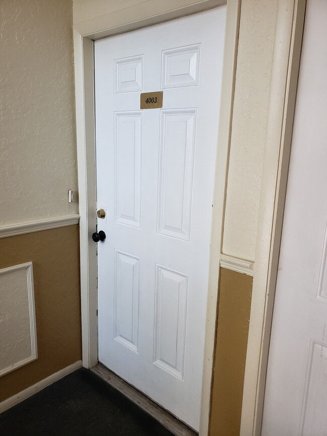 Photo - 4003 Versailles Dr Apartment