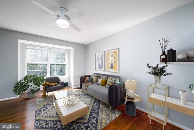 Foto del edificio - 105 Brenwick Ct