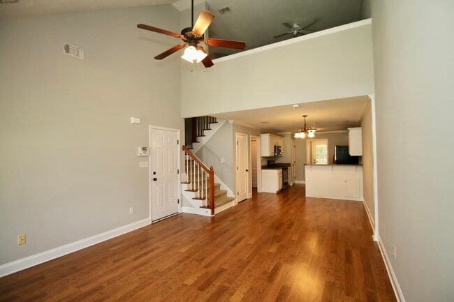 Building Photo - 948 Bryan Cir