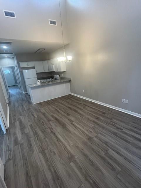 Foto del edificio - 16839 Balmoral St