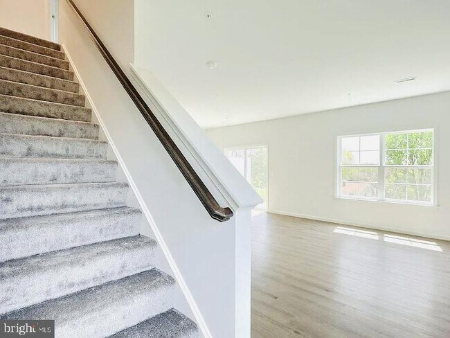 Foto del edificio - 7847 Oakbrook Dr