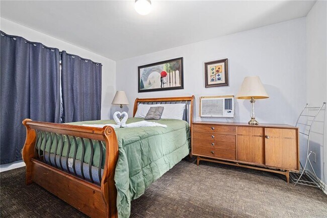 Foto del edificio - 6717 N Harer St