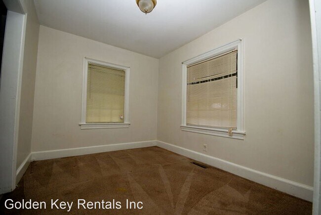 Building Photo - 509 S Pineview Ave