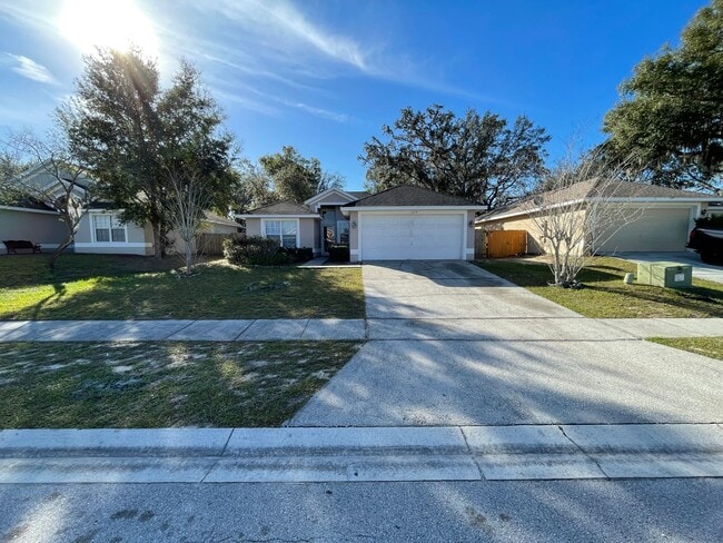 Building Photo - Lovely 4BR/2BA Home Off Apopka Blvd - Pric...