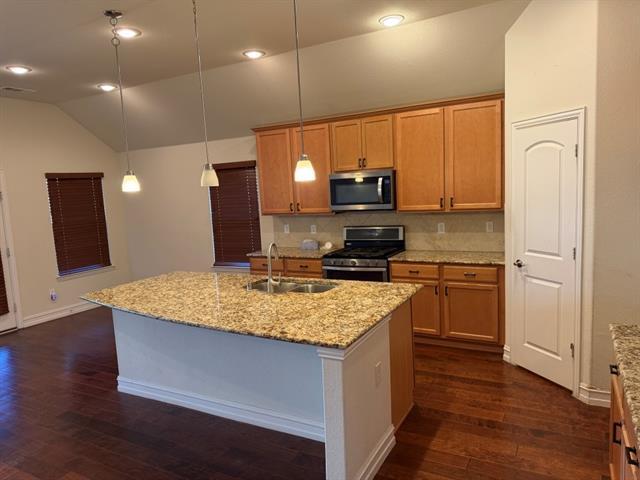 Foto del edificio - 2333 Leeward Pl