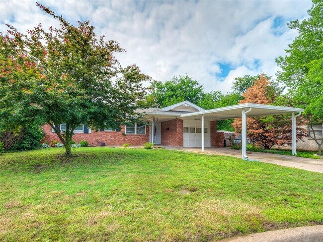 Foto del edificio - 1220 Columbia Ct