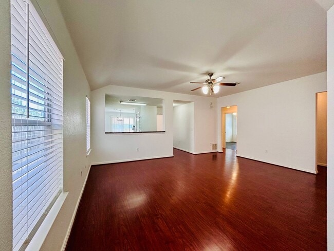 Building Photo - 4905 Irvine Ln