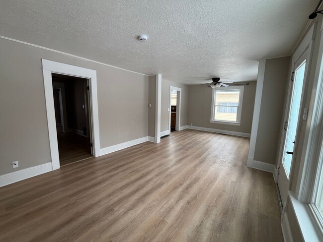 Foto del edificio - 1 Bed 1 Bath Duplex in North Fort Collins!