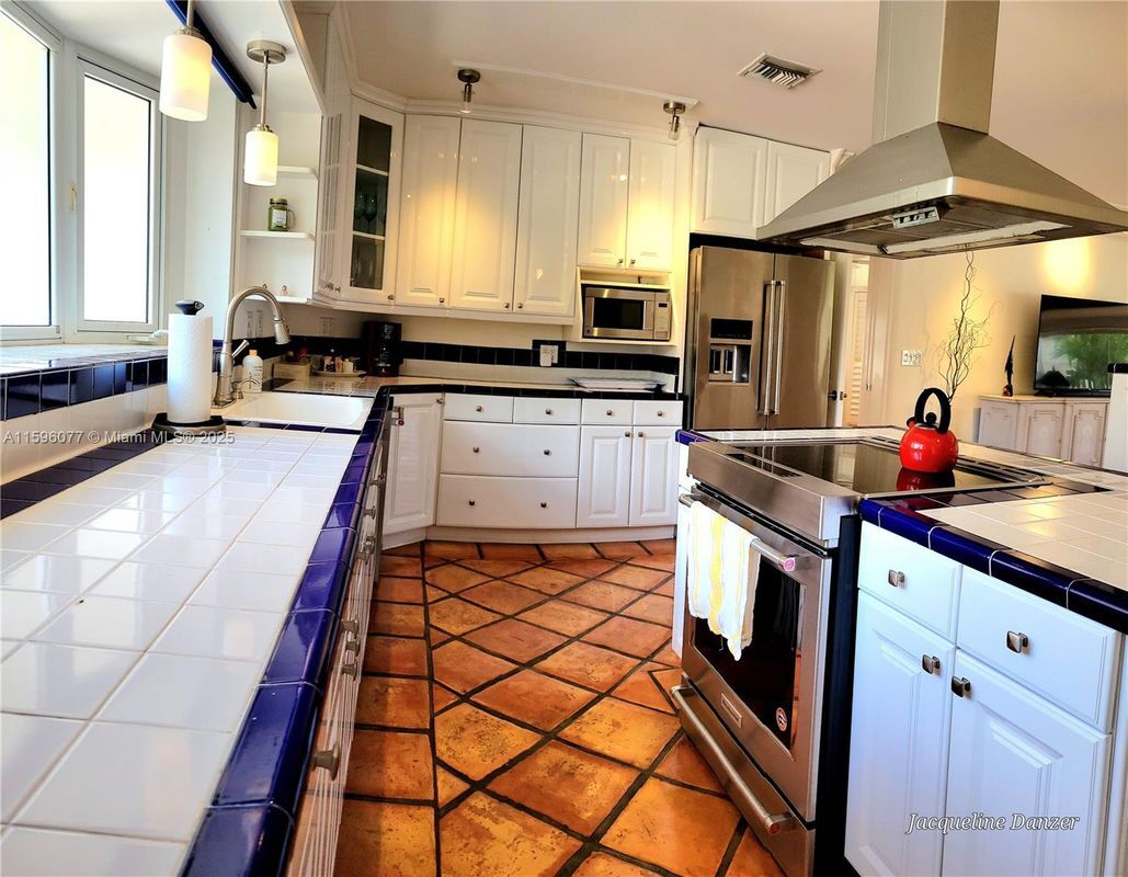 Foto del edificio - 2781 NE 23rd Ct