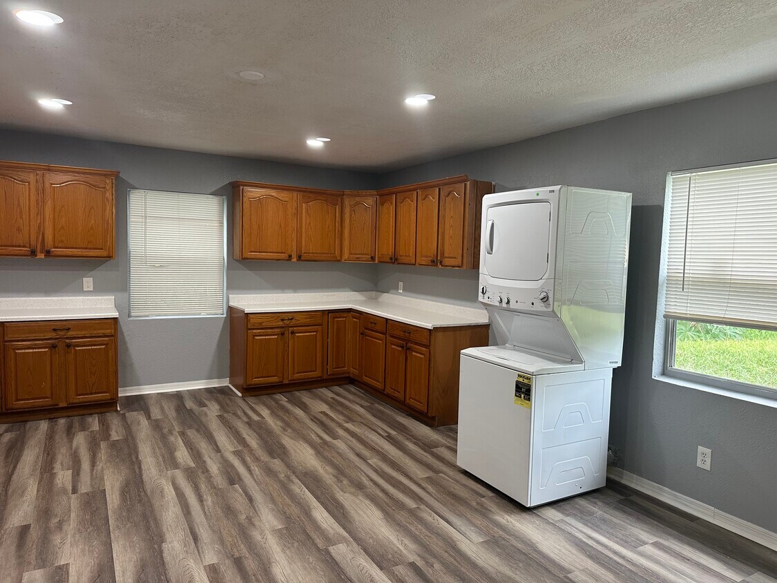 2602 W 20th St, Sanford, FL 32771 Townhome Rentals in Sanford FL