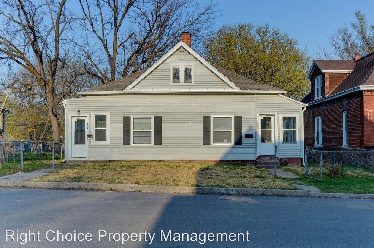 807 S 17th St, Saint Joseph, MO 64507 Apartment for Rent in Saint