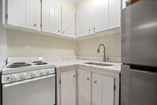 Building Photo - 298 Marlborough St