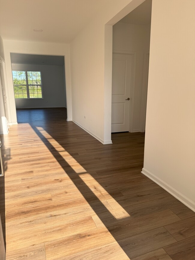 Building Photo - 10891 Thomas St