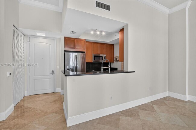 Foto del edificio - 99 SE Mizner Blvd