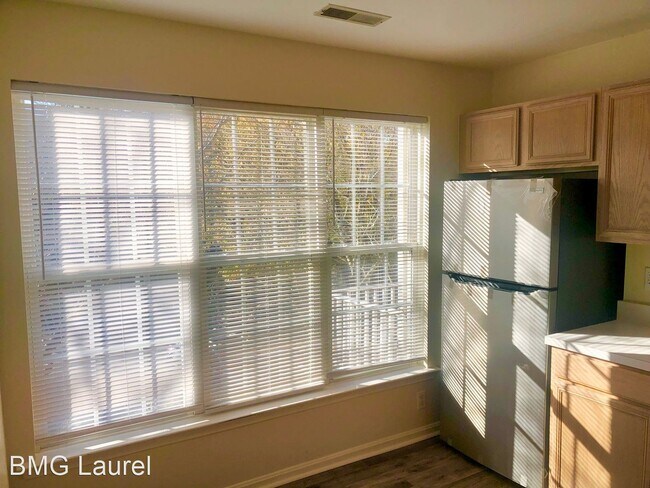 Building Photo - 3 br, 2.5 bath House - 13754 Palmetto Circle