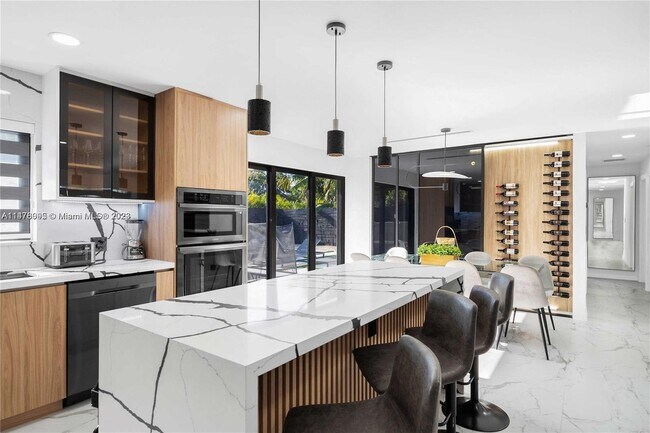 Foto del edificio - 15510 NW 2nd Ct