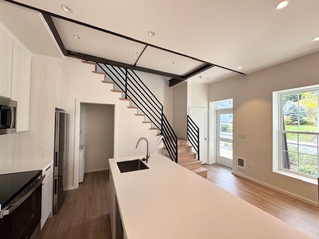 Building Photo - 784 Farmington Ave