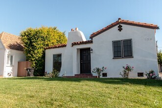 Building Photo - 136 N Martel Ave