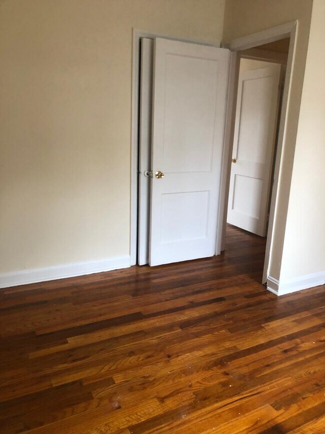 Foto del edificio - 957 William St