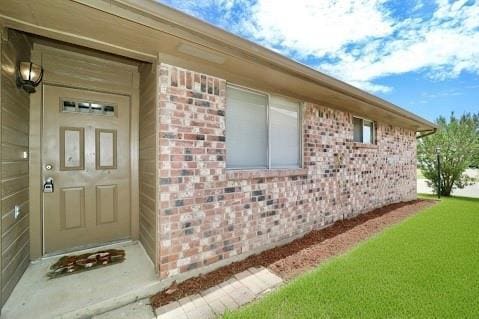 Building Photo - 9727 Pinehurst Ln
